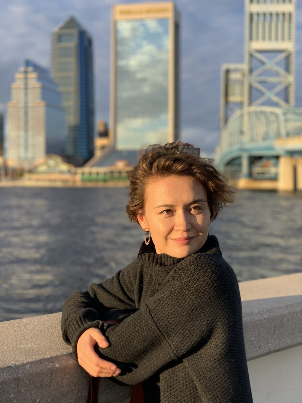Alexandra Ni on the Jacksonville riverfront